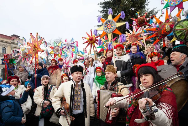 Tradizionale Processione Annuale Artigiani Popolari Stelle Natale Leopoli — Foto Stock