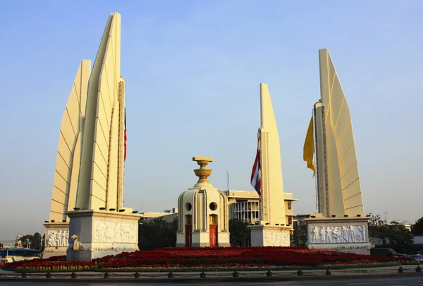 Monumento Democracia em Banguecoque na Tailândia . — Fotografia de Stock