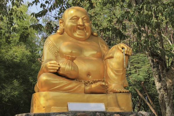 Zlatá socha katyayana — Stock fotografie