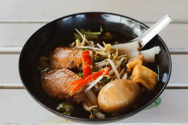 Fideos sopa de pollo —  Fotos de Stock