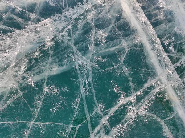 Hielo transparente en el lago Baikal en invierno — Foto de Stock