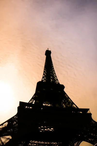 Sylwetka wieży Eiffla w Paryżu Francja — Zdjęcie stockowe