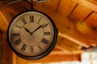 eski tren istasyonu saat