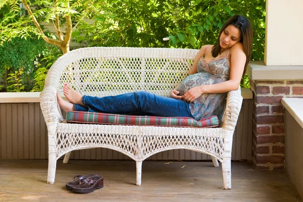 Pregnant Woman Relaxing — Stock Photo, Image