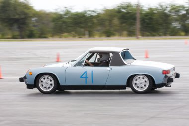 Porsche 914 Autocrossing