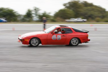 Porsche 944 yarış