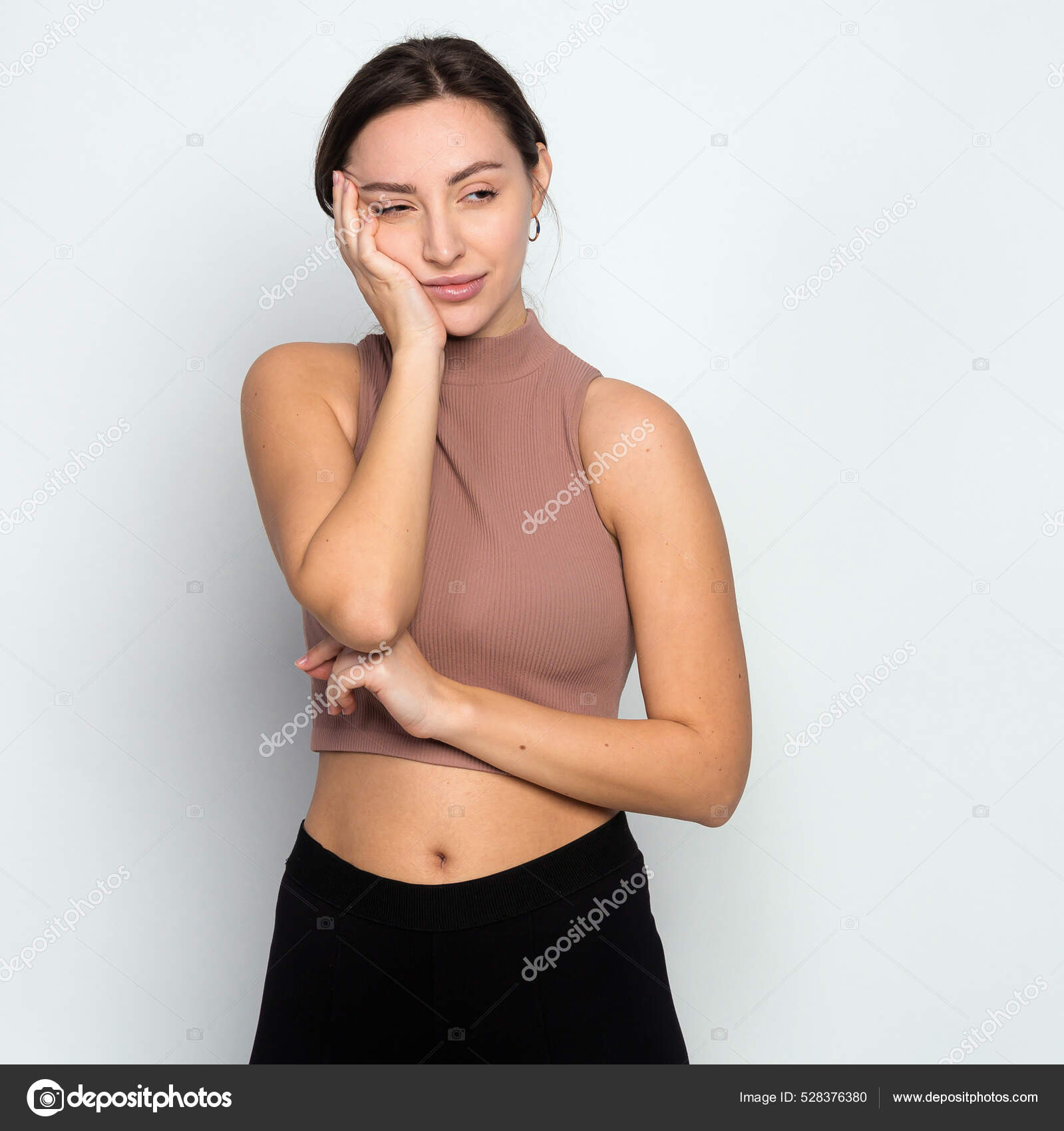 Slim Woman Images – Browse 3,118 Stock Photos, Vectors, and Video