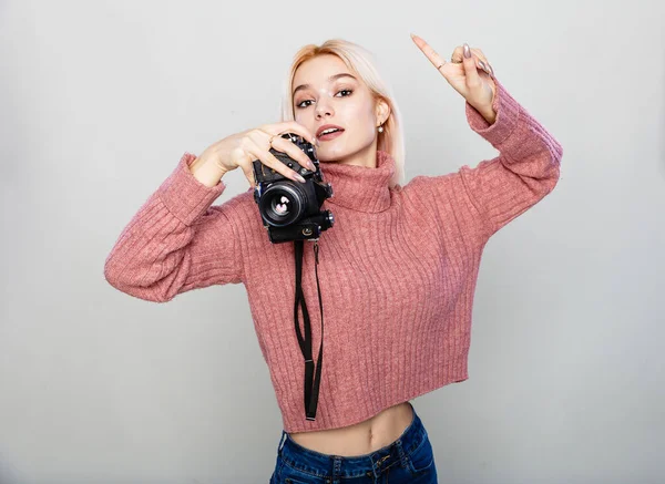 Beautiful Blonde Woman Holding Vintage Camera Grey Background Copy Space — Stockfoto