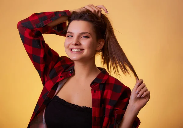 Young Woman Holding Her Pony Tail Hand Can Used Haircare — ストック写真