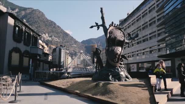 Escultura Bronze Nobility Time Savaldor Dal Localizada Ponte Rotonda Sobre — Vídeo de Stock