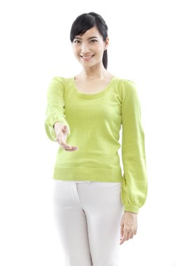 Kendine güvenen kadın beyaz bir arka plan