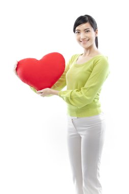 Beyaz stüdyo vuruşta izole cazip Asya gülümseyen kadın portresi