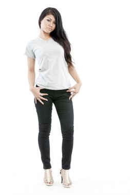 boş gri t-shirt ile seksi Asyalı kız