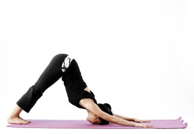 pratik yoga bir hasır üzerinde sevimli genç Asyalı kadın portresi