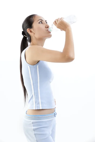 Deportiva mujer agua potable, aislado sobre fondo blanco —  Fotos de Stock