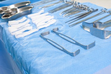 cerrahi tıp aletleri
