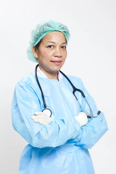 Retrato de feliz sucesso maduro médico feminino — Fotografia de Stock