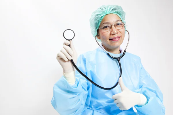 Portret szczęśliwy udany dojrzałe kobiece kobieta lekarz — Zdjęcie stockowe