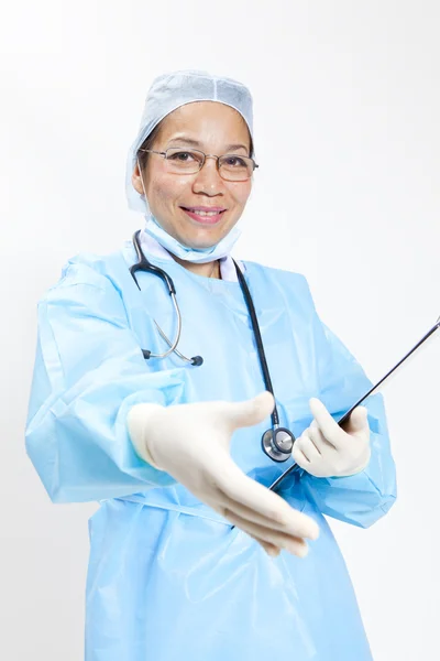 Médico feminino aperto de mão — Fotografia de Stock