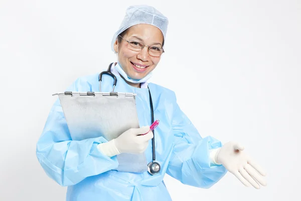 Médico feminino aperto de mão — Fotografia de Stock