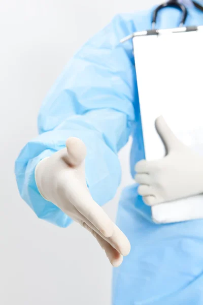 Ärztin beim Händeschütteln — Stockfoto