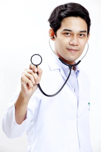 Heureux médecin avec stéthoscope — Photo