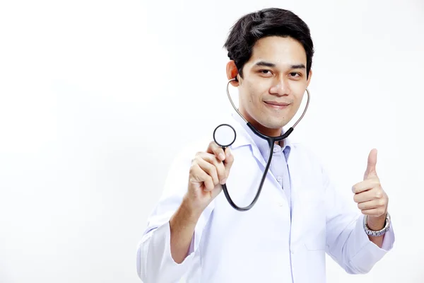 Médico feliz con estetoscopio — Foto de Stock