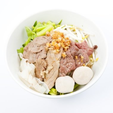 Asya tarzı noodle pork ile