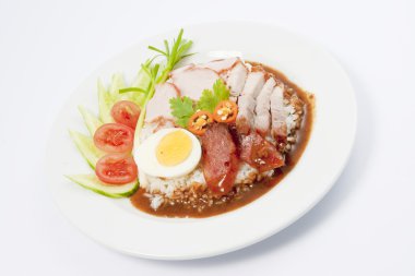 Çin stili kavrulmuş domuz eti pilav ile