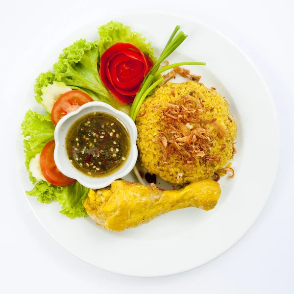 Curry de frango indiano com arroz pilau . — Fotografia de Stock