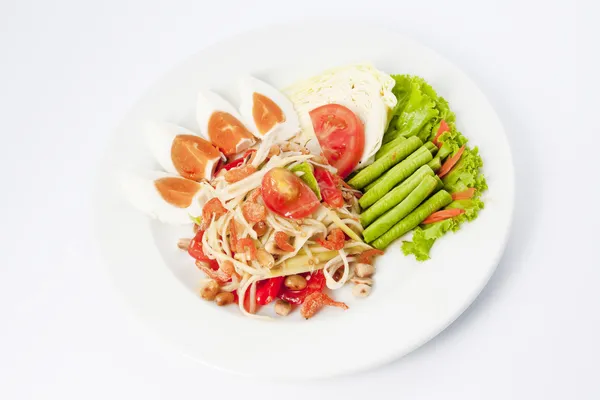 Cozinha tailandesa - salada de mamão quente e picante — Fotografia de Stock