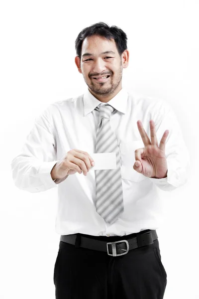 Zakenman een blanco visitekaartje overhandigen met witte achtergrond — Stockfoto