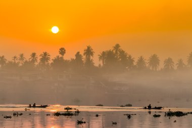 Chao phraya Nehri günbatımı