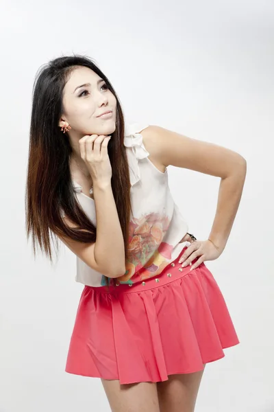 Vacker asiatisk kvinna poserar — Stockfoto