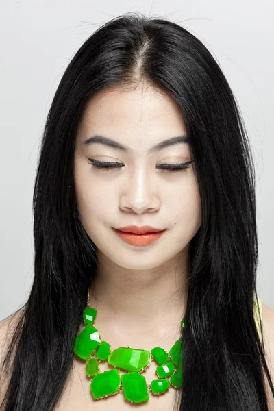 Closeup portrait of a beautiful young woman — Stock Photo, Image