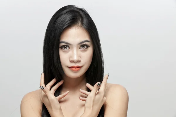 Beautiful face of young asian woman — Stock Photo, Image