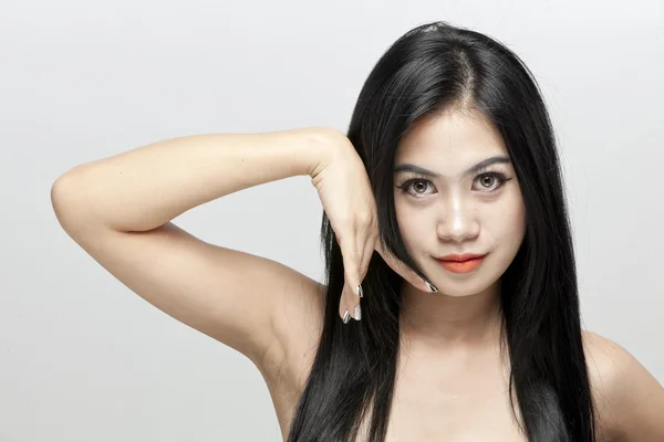 Bella faccia di giovane donna asiatica — Foto Stock