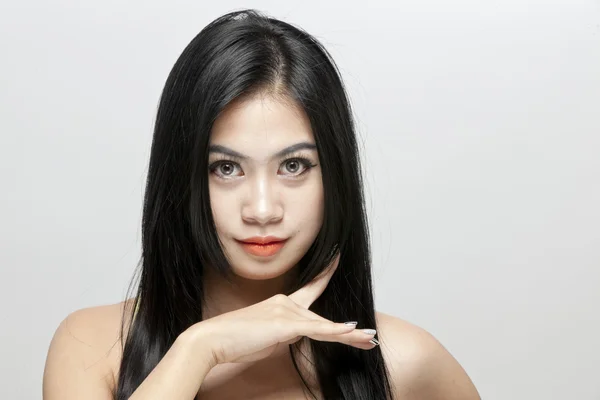 Bella faccia di giovane donna asiatica — Foto Stock