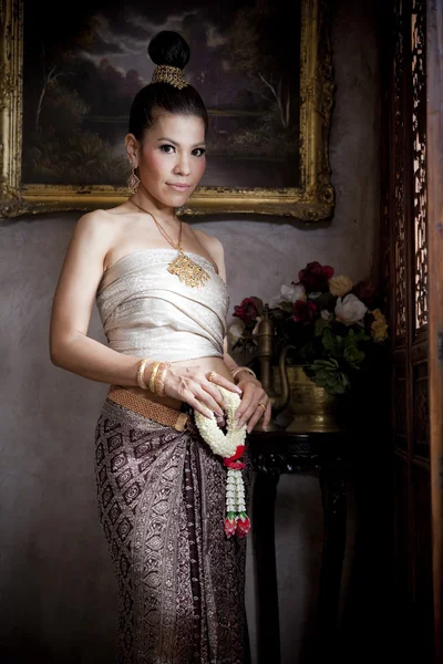 Portrait de belle femme thaïlandaise — Photo