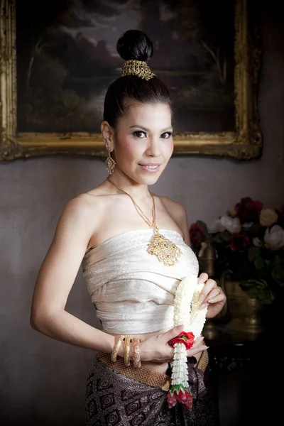 Retrato da bela mulher tailandesa — Fotografia de Stock