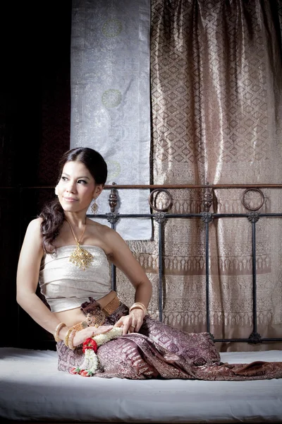 Gorgeous asian woman in thai dress — Stock Photo, Image