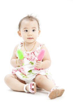 Şirin Bebek kız güzel bir elbise içinde