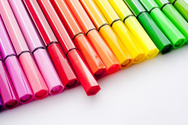renkli kalemler