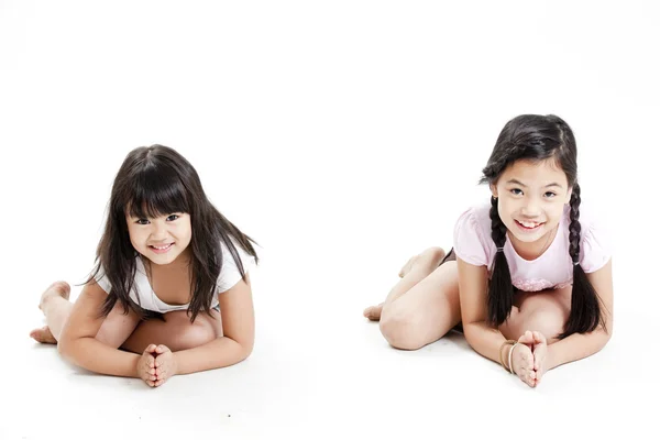 Ritratto di ragazzine che giocano insieme — Foto Stock