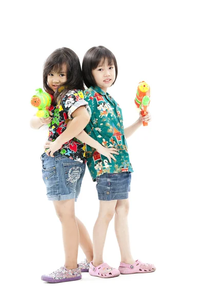 Two beauty girls with waterguns — Stock Photo, Image