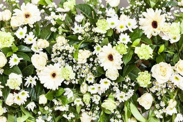 Mooie bloem bruiloft decoratie — Stockfoto