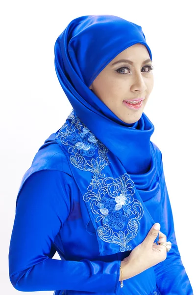 Beautiful Asian Muslim woman smiling — Stockfoto