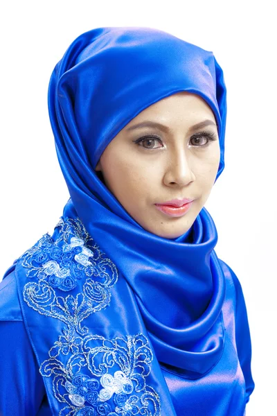 Mulher muçulmana em roupas azuis — Fotografia de Stock