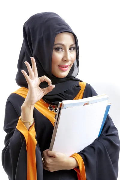 Estudante universitário muçulmano feminino — Fotografia de Stock
