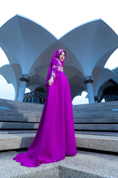 Muszlim nő divat fogalma — Stock Fotó